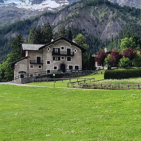 Appartamento Refuge D'entreves - Con Balcone, Giardinetto E Vista Monte Bianco - Horizon Vacanze