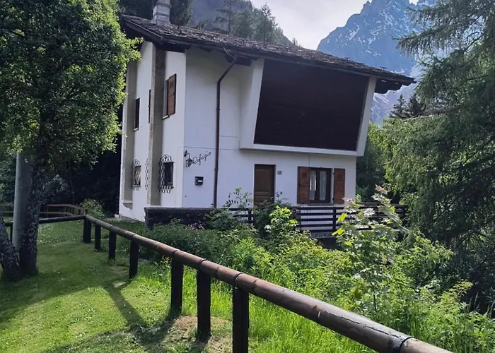 Refuge D'entreves - Con Balcone, Giardinetto E Vista Monte Bianco - Horizon Vacanze Apartment *